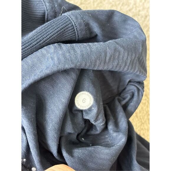 LULULEMON Dance Studio Mid-Rise Cropped Pant navy Sz 6, $100 A34 - Picture 7 of 9